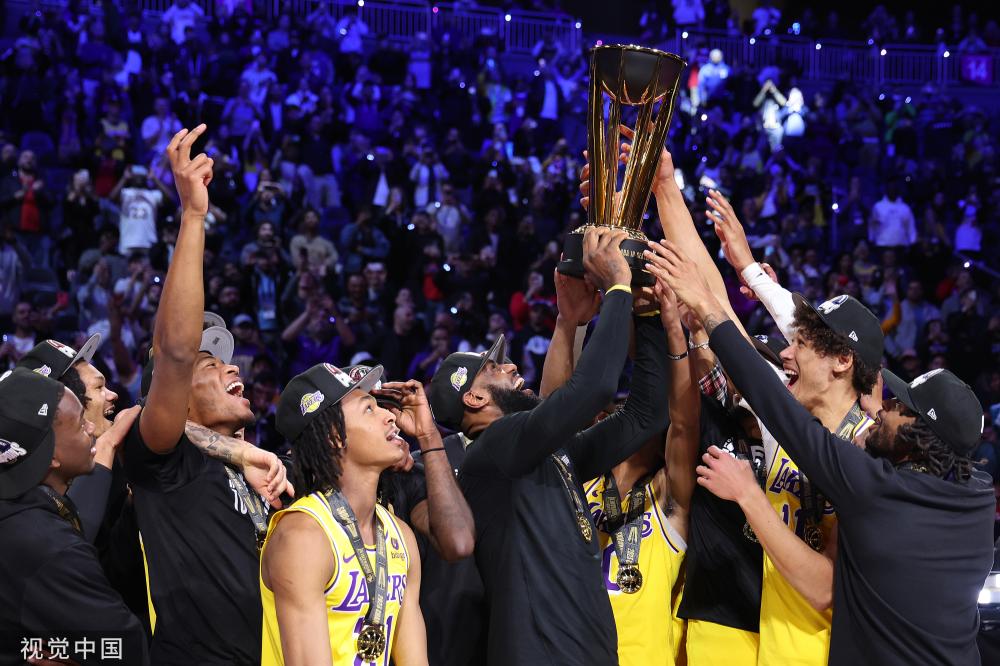 表现出对这 表现出对这